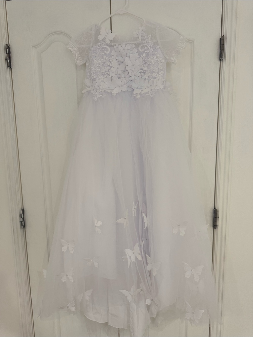 White Butterfly Floral Appliqué Tulle Girls' Formal Dress